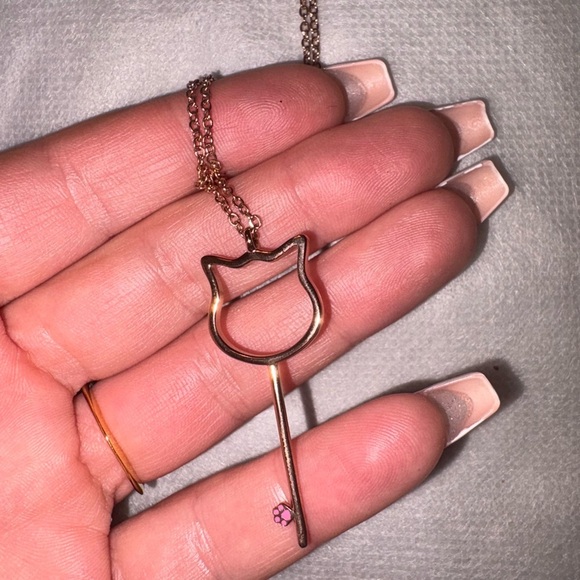 Crea Mint Cat key necklace. Outline Pendant Necklace. Rose gold. - Picture 2 of 5